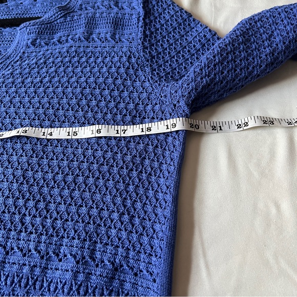 Talbots Quarter Sleeve Tee Top Womens M Blue Open Knit Pullover EUC - Picture 8 of 9